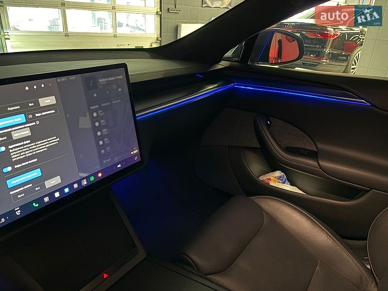 Лифтбек Tesla Model S 2021 в Киеве