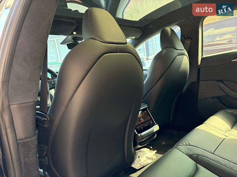 Лифтбек Tesla Model S 2021 в Киеве
