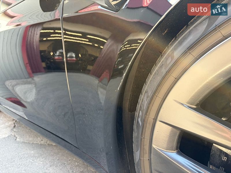 Лифтбек Tesla Model S 2021 в Киеве