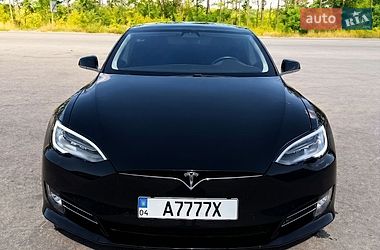Лифтбек Tesla Model S 2016 в Харькове