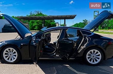Лифтбек Tesla Model S 2016 в Харькове