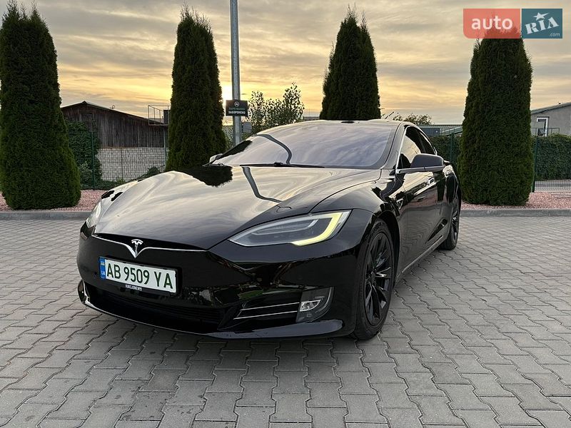 Tesla Model S 2016