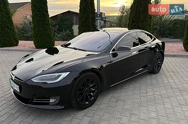 Ліфтбек Tesla Model S 2016 в Вінниці фото 4 Ліфтбек Tesla Model S 2016 в Вінниці