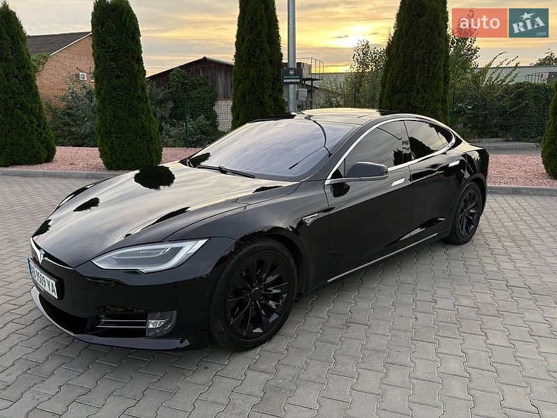 Ліфтбек Tesla Model S 2016 в Вінниці фото 4 Ліфтбек Tesla Model S 2016 в Вінниці