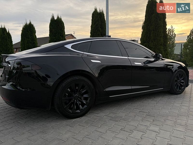 Ліфтбек Tesla Model S 2016 в Вінниці фото 16 Ліфтбек Tesla Model S 2016 в Вінниці