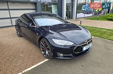 Ліфтбек Tesla Model S 2015 в Києві