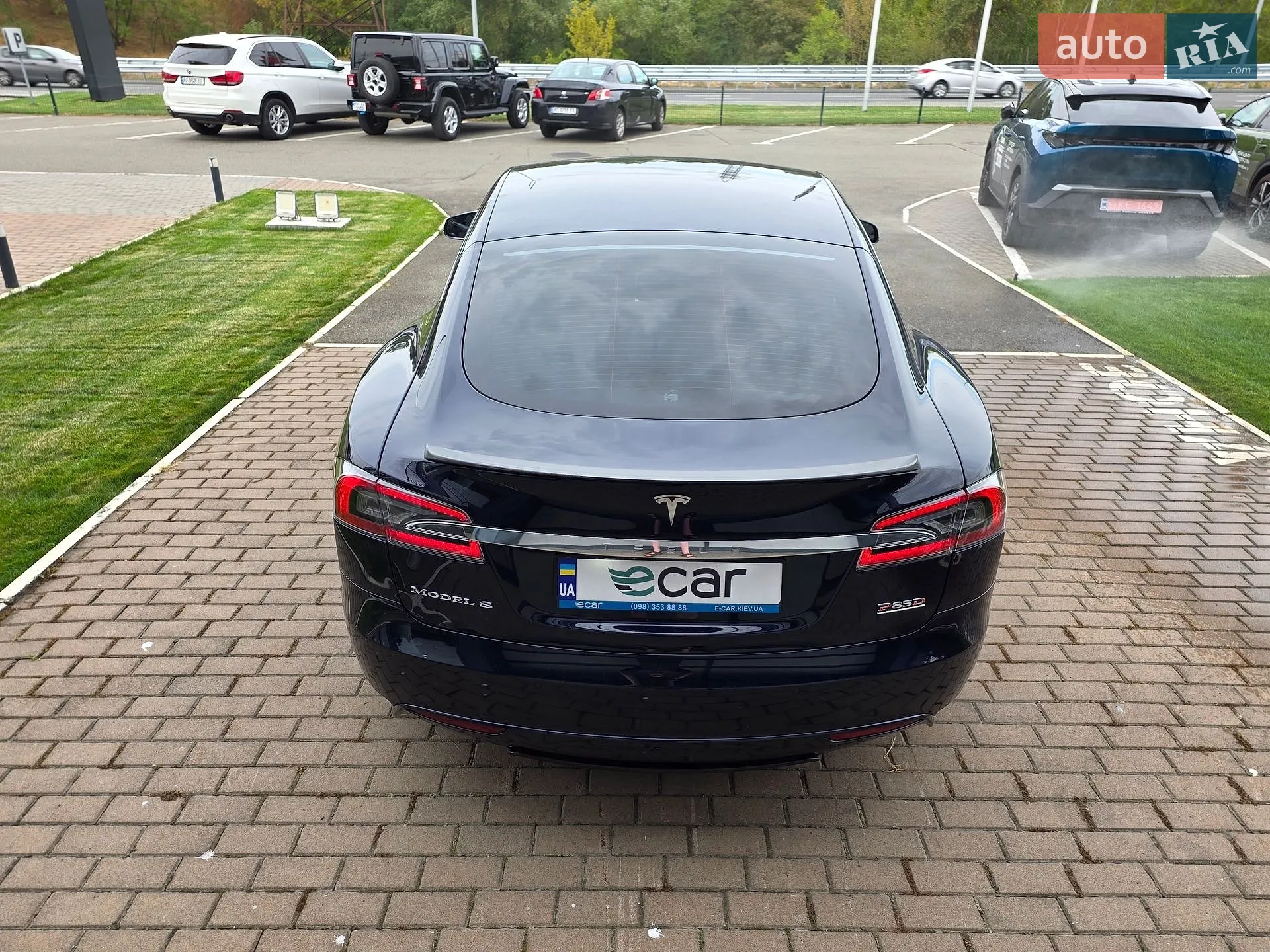 2015 Tesla Model S - мініатюра 13