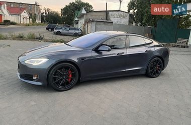 Лифтбек Tesla Model S 2018 в Николаеве