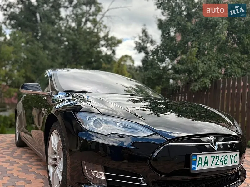 Tesla Model S