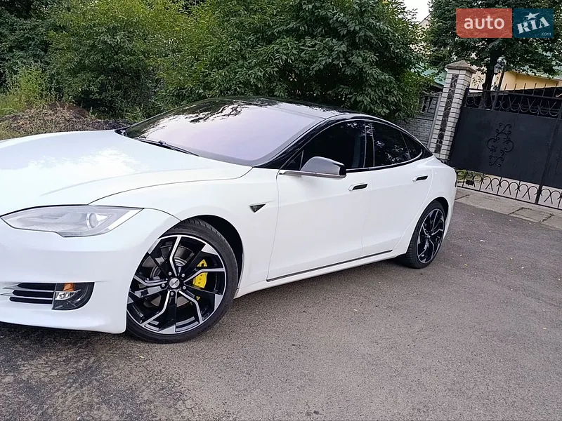 Tesla Model S