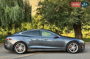 Ліфтбек Tesla Model S 2015 в Кривому Розі фото 4 Ліфтбек Tesla Model S 2015 в Кривому Розі