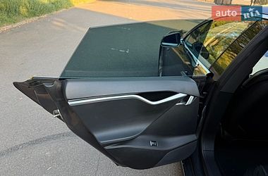 Ліфтбек Tesla Model S 2015 в Кривому Розі фото 25 Ліфтбек Tesla Model S 2015 в Кривому Розі