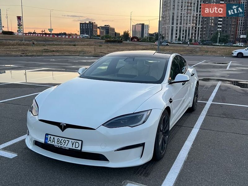 Tesla Model S 2022