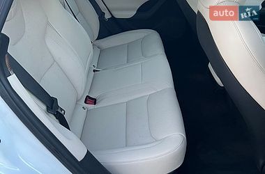 Лифтбек Tesla Model S 2022 в Львове