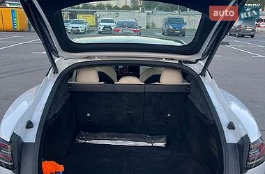 Лифтбек Tesla Model S 2022 в Львове