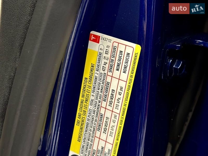 Лифтбек Tesla Model S 2018 в Киеве фото 33 Лифтбек Tesla Model S 2018 в Киеве