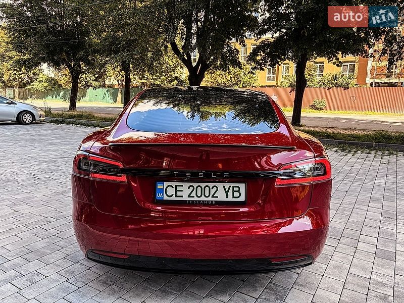 Лифтбек Tesla Model S 2019 в Черновцах