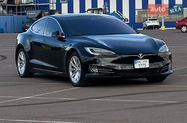 Лифтбек Tesla Model S 2018 в Ровно Лифтбек Tesla Model S 2018 в Ровно