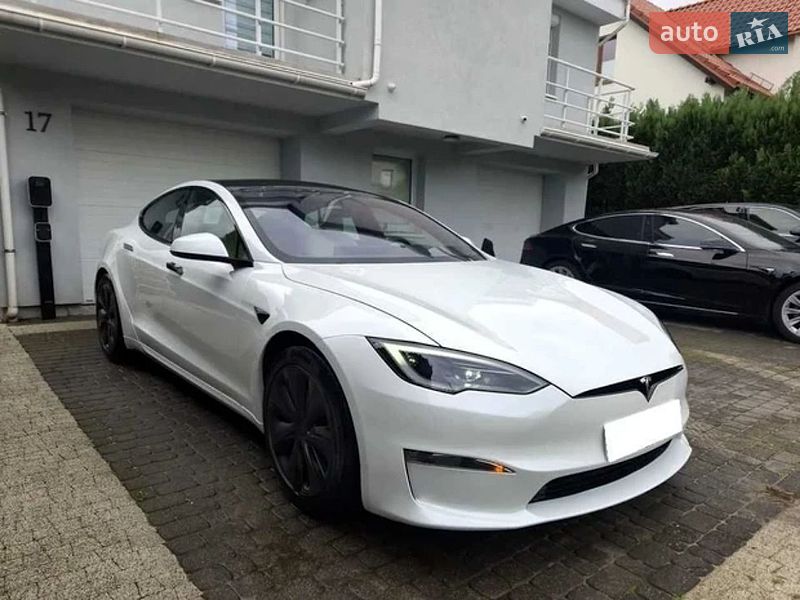 Tesla Model S 2023