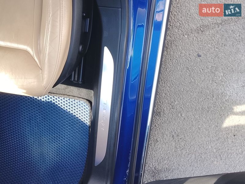 Лифтбек Tesla Model S 2016 в Днепре