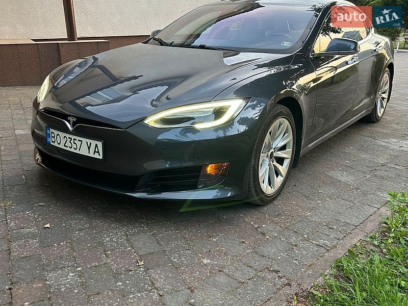 Tesla Model S 2017