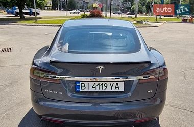Ліфтбек Tesla Model S 2014 в Кременчуці