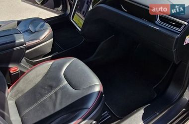 Ліфтбек Tesla Model S 2014 в Кременчуці