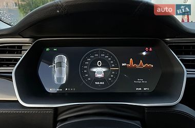 Ліфтбек Tesla Model S 2014 в Кременчуці