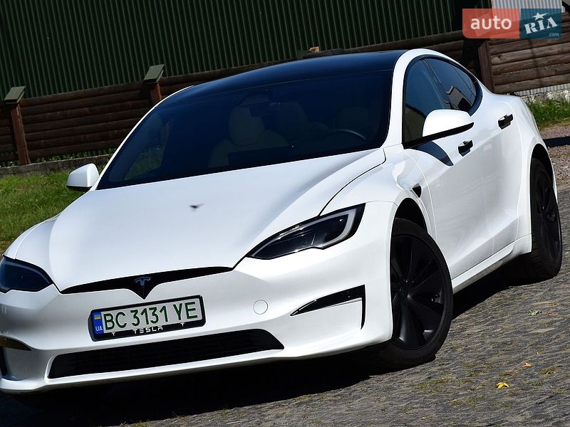 Лифтбек Tesla Model S 2023 в Дрогобыче