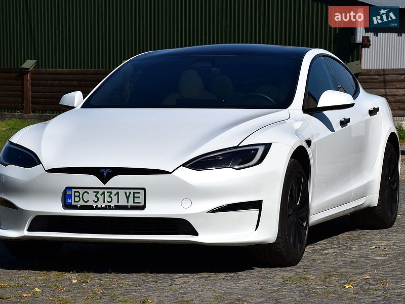 Лифтбек Tesla Model S 2023 в Дрогобыче