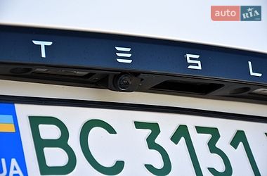 Лифтбек Tesla Model S 2023 в Дрогобыче
