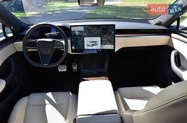 Лифтбек Tesla Model S 2023 в Дрогобыче
