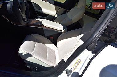 Лифтбек Tesla Model S 2023 в Дрогобыче
