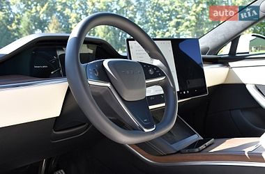 Лифтбек Tesla Model S 2023 в Дрогобыче