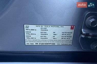 Ліфтбек Tesla Model S 2015 в Києві
