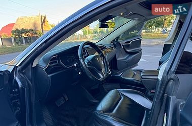 Лифтбек Tesla Model S 2015 в Виннице
