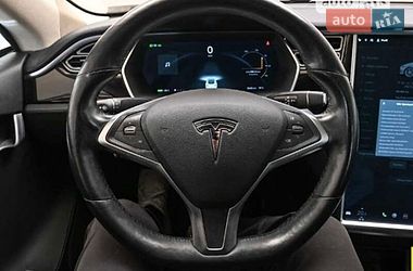 Ліфтбек Tesla Model S 2015 в Рівному фото 44 Ліфтбек Tesla Model S 2015 в Рівному