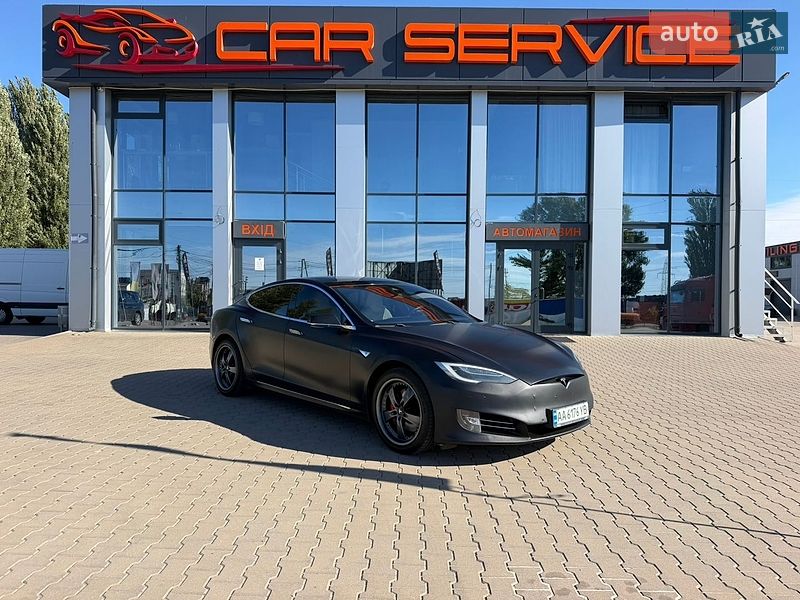 Tesla Model S 2016