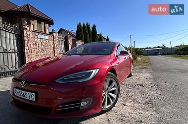 Лифтбек Tesla Model S 2018 в Житомире