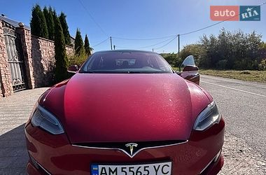 Лифтбек Tesla Model S 2018 в Житомире