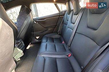 Лифтбек Tesla Model S 2018 в Житомире