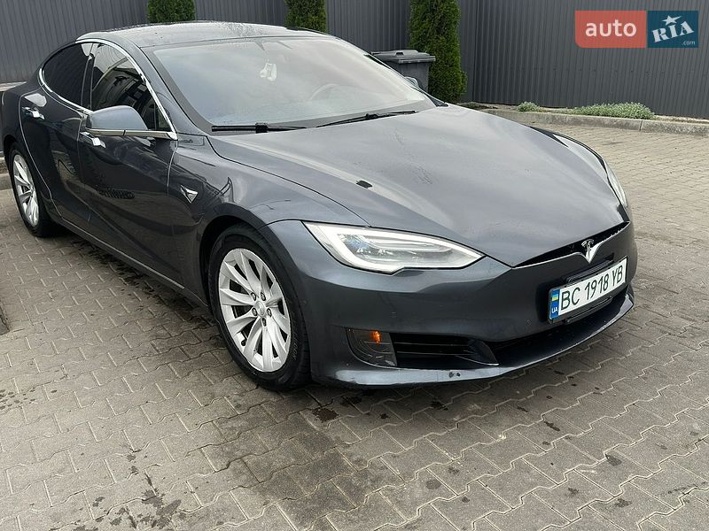Tesla Model S 2017