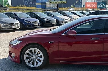 Лифтбек Tesla Model S 2018 в Львове