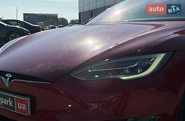 Лифтбек Tesla Model S 2018 в Львове