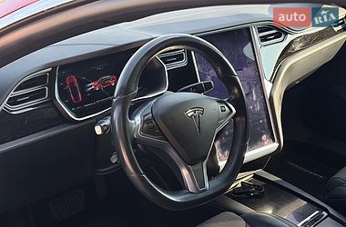 Лифтбек Tesla Model S 2018 в Львове