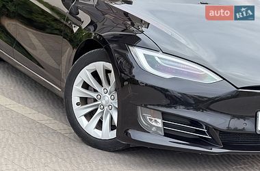 Лифтбек Tesla Model S 2017 в Стрые