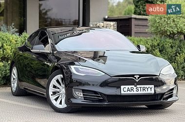 Лифтбек Tesla Model S 2017 в Стрые