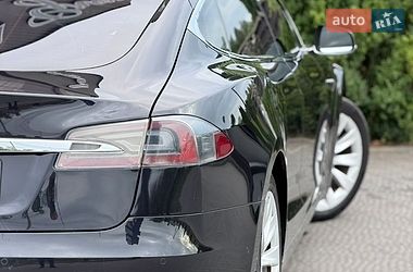 Лифтбек Tesla Model S 2017 в Стрые