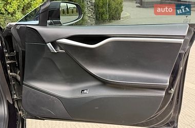 Лифтбек Tesla Model S 2017 в Стрые
