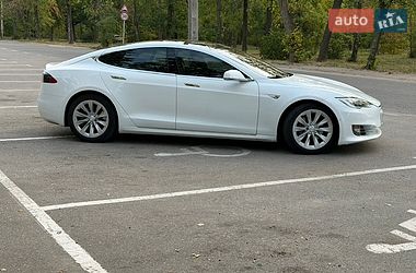 Лифтбек Tesla Model S 2016 в Кропивницком